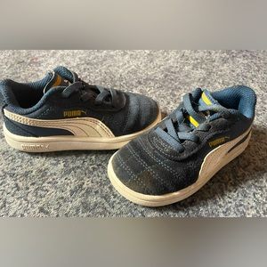 Puma Sneakers Toddler size 6 Still tons of life left in them!